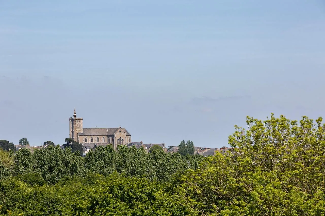 La Metairie-du-Vauhariot - Lodge ou Chambre - Piscine Chauffée - Vue Mer et Mont Saint Michel et GR34 - Résidence Hôtelière Cancale